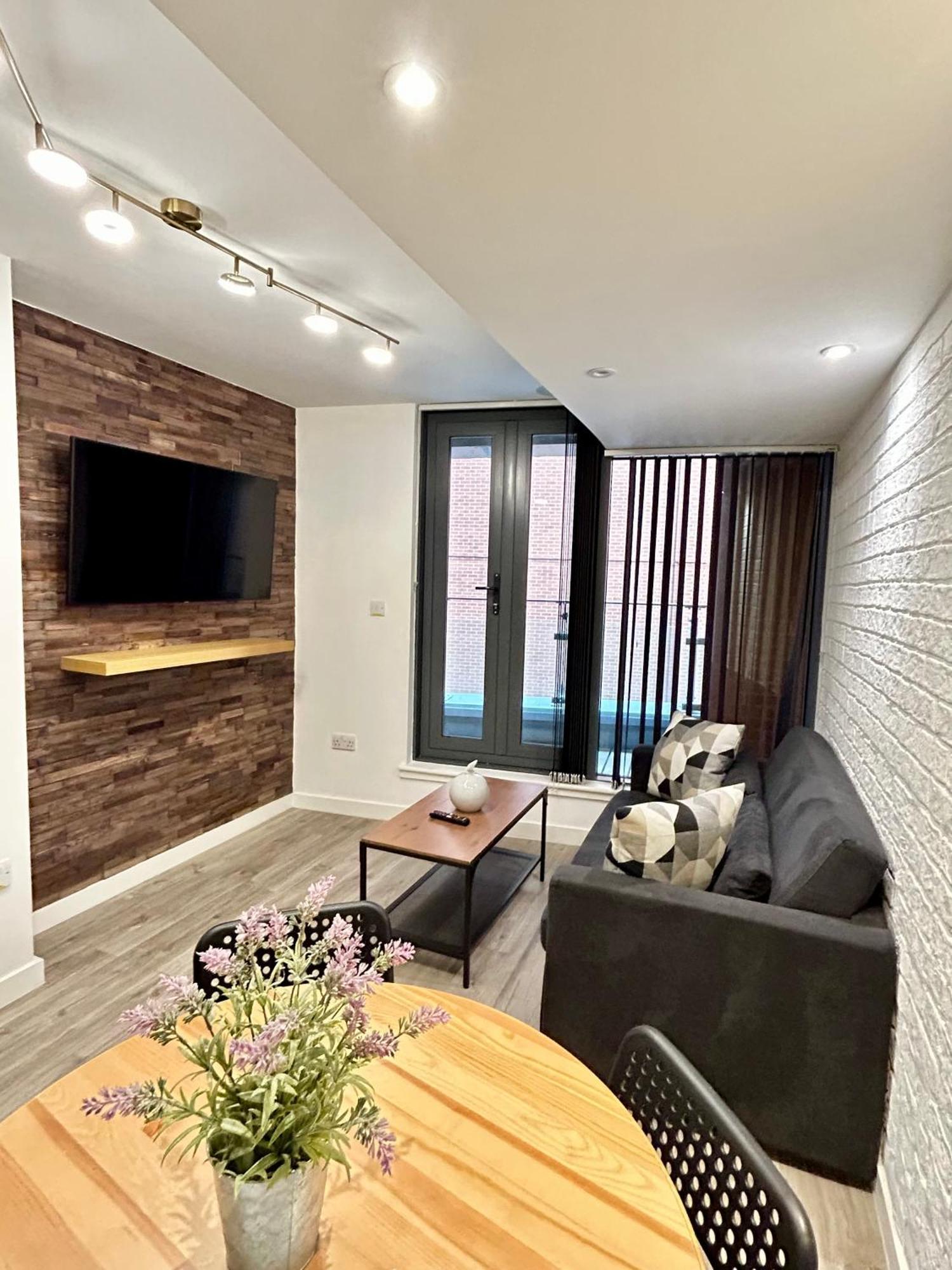 One Bed Apartment - City Centre Manchester Exterior photo