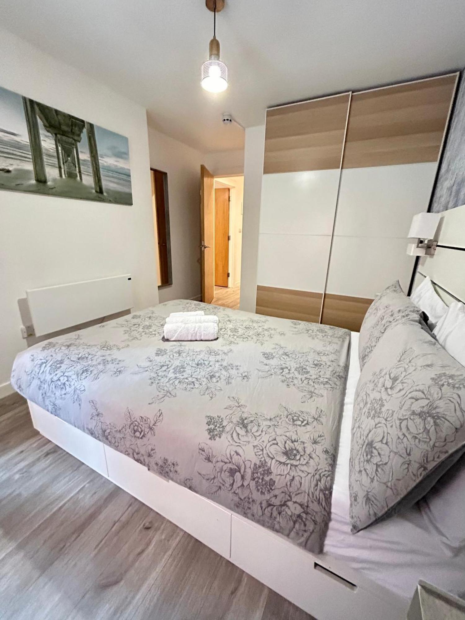 One Bed Apartment - City Centre Manchester Exterior photo